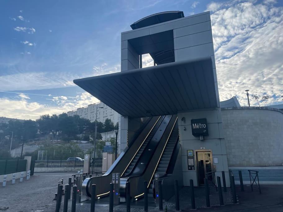 Jolie Charmant T3 Refait A Neuf A Marseille Exterior photo